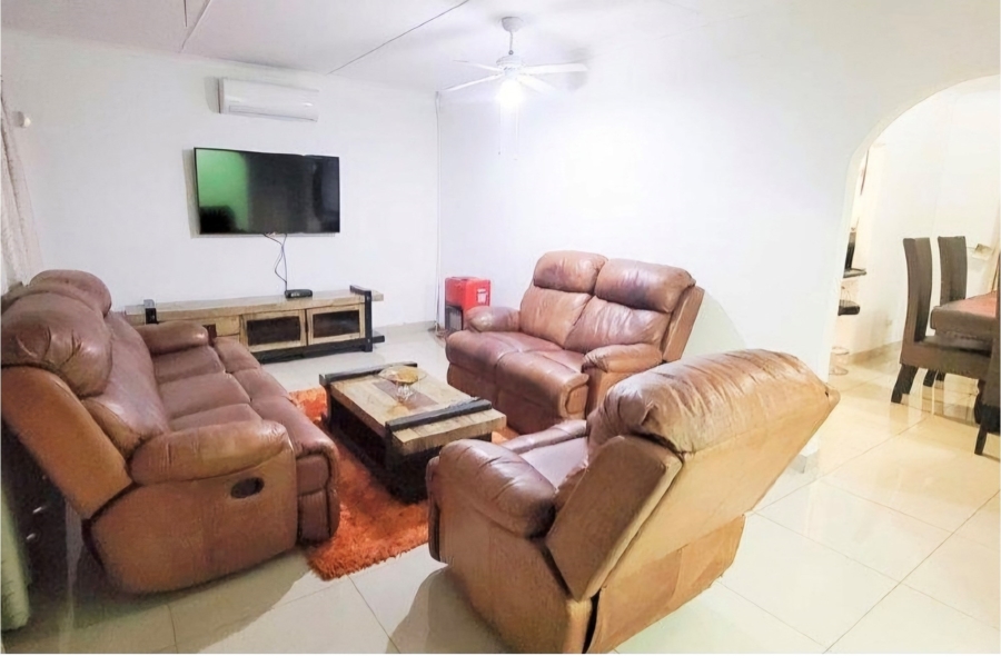 2 Bedroom Property for Sale in Beacon Bay Eastern Cape